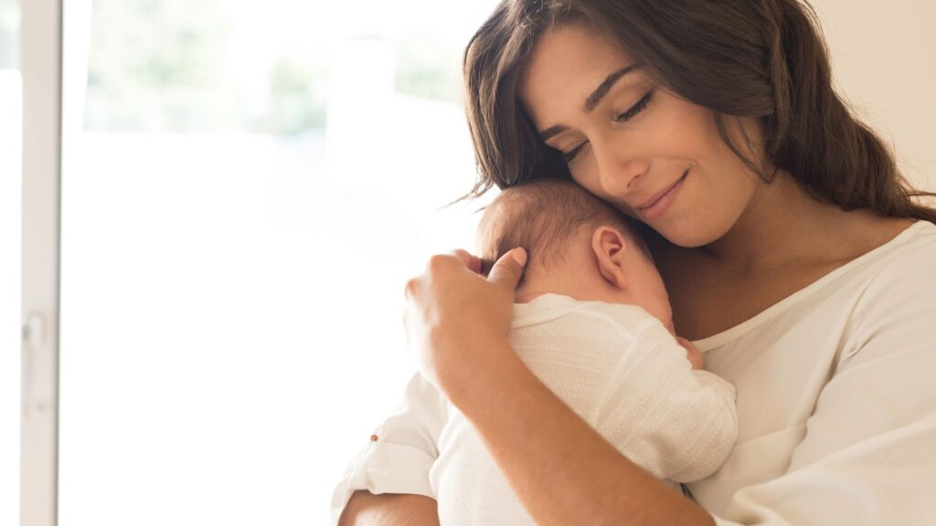 la lactancia materna tiene muchas ventajas para la madre y el bebé / Stillen hat viele Vorzüge für Mutter und Kind